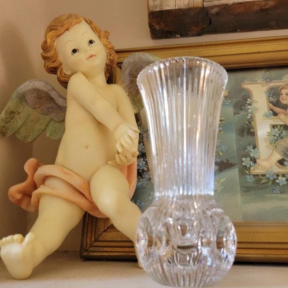 Small Vintage Crystal Bud Vase ~ MCM ~ Thumbprint Base ~ Cut Glass ~ Pretty! - Picture 5 of 14